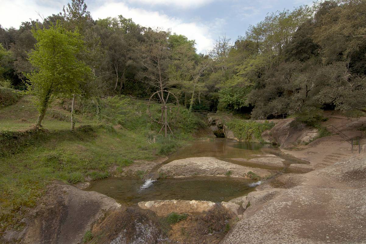Ruta 4 - La font de la Torre i el volcà del Puig d'Adri
